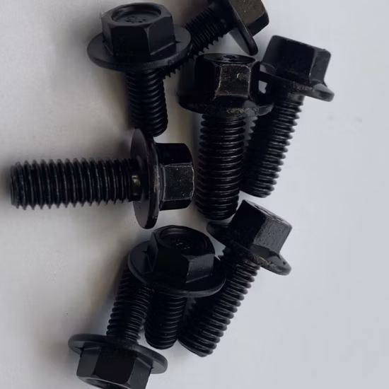 Elementi di fissaggio Bullone con testa a rondella con flangia esagonale personalizzata grado 4.8 Bulloni con flangia in acciaio al carbonio 10.9 in acciaio inossidabile DIN6921 con testa a rondella esagonale e seghettati